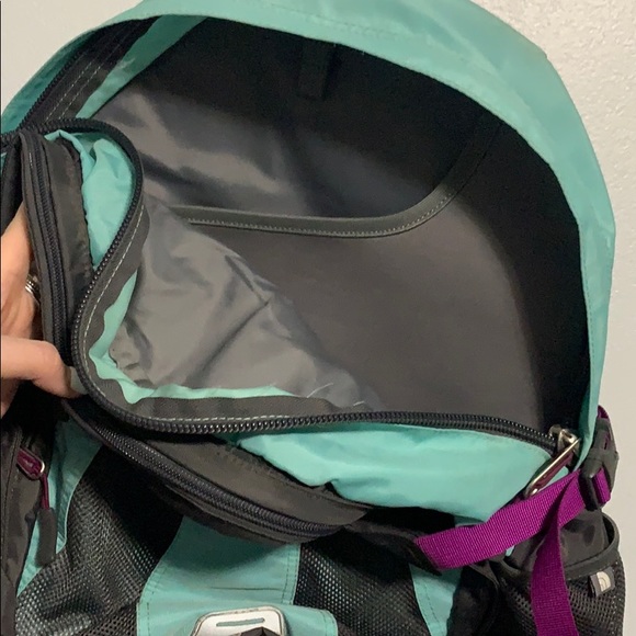 The North Face Recon Backpack - Picture 6 of 6